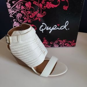 Qupid Gipsy-1 vegan leather wedges (Size US8)